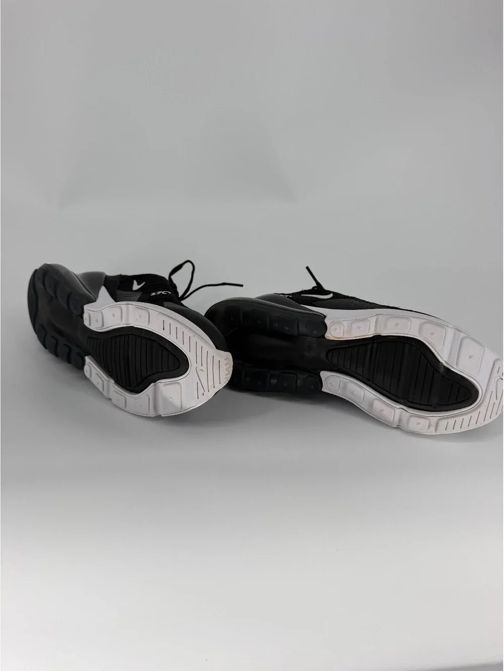 Nike Air Max 270 Black and White Women's Sneakers Size 8